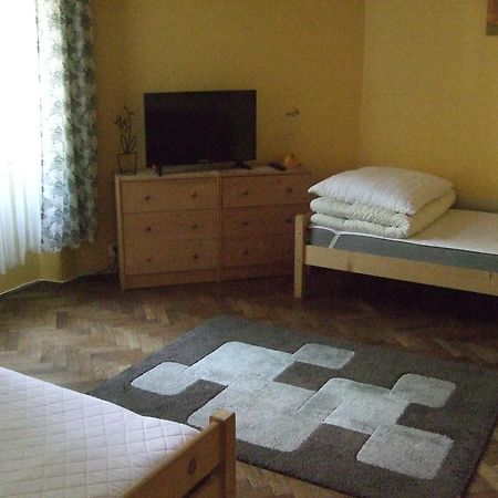 Old Walls Hostel Cracovie Extérieur photo
