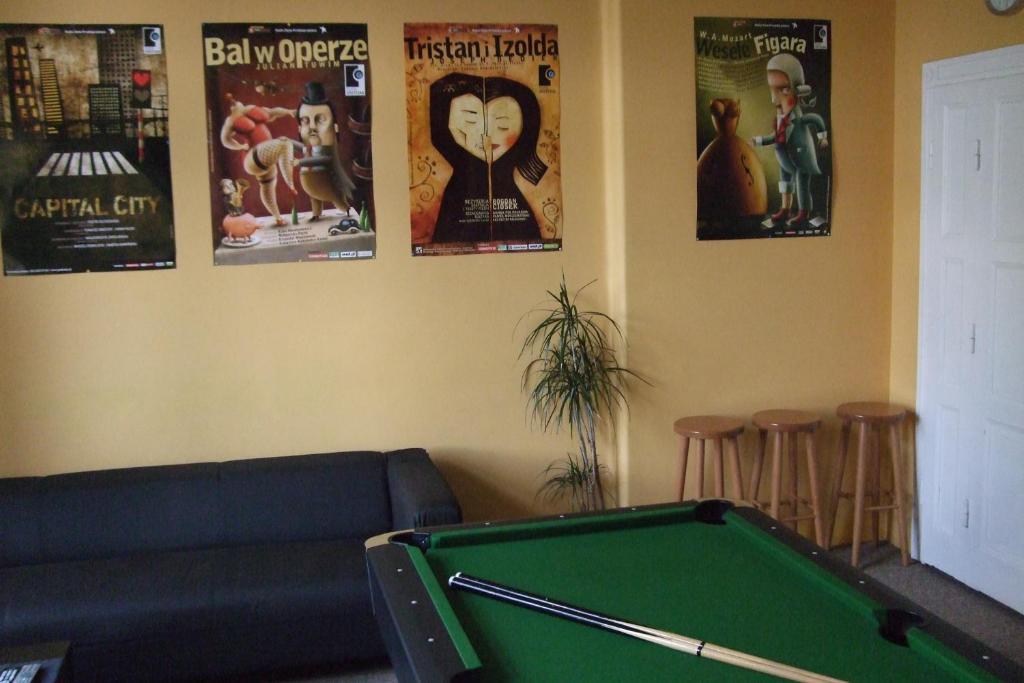 Old Walls Hostel Cracovie Extérieur photo
